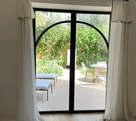 Three-Suite Garden Apartment with Private Pool in Hivernage - 3