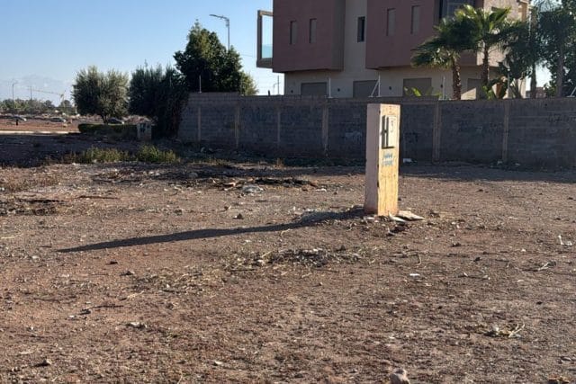 462 m² Dual-Frontage Land near Marrakech Airport - 3