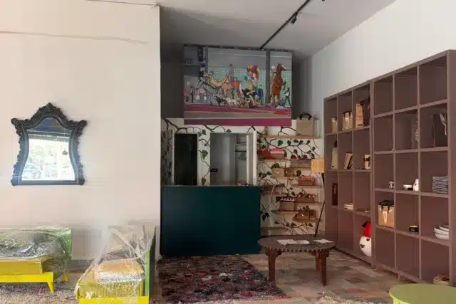Renovated Corner Commercial Space for Rent in Marrakech - 3